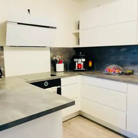 Ernesto Laatzen شقة *